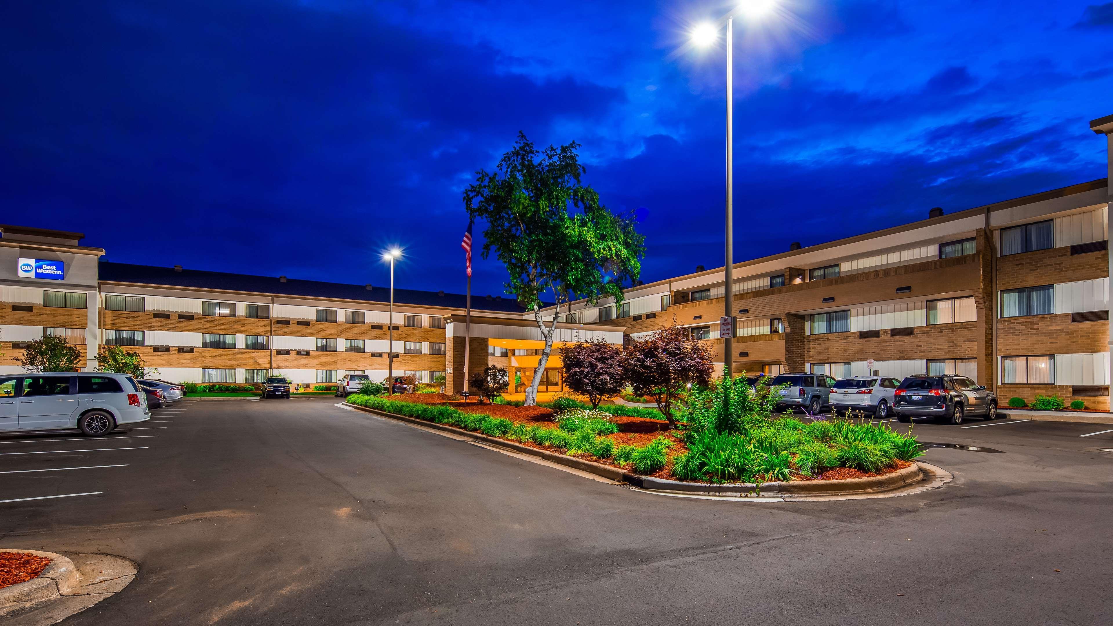Best Western Warren Hotel מראה חיצוני תמונה
