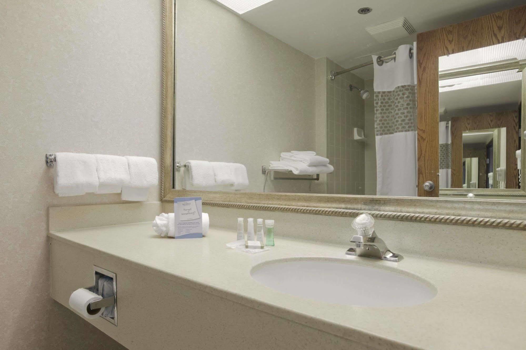 Best Western Warren Hotel מראה חיצוני תמונה