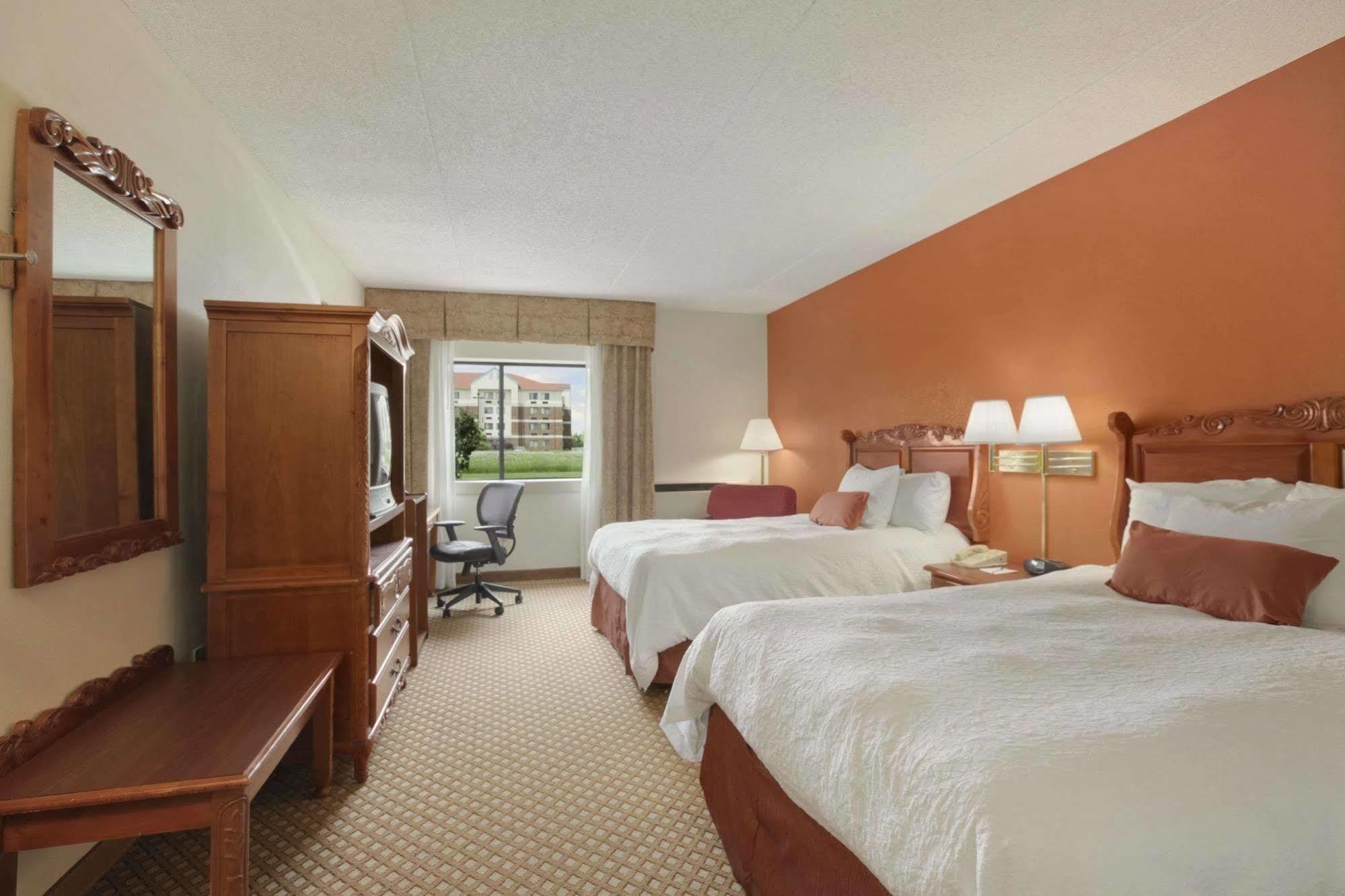 Best Western Warren Hotel מראה חיצוני תמונה